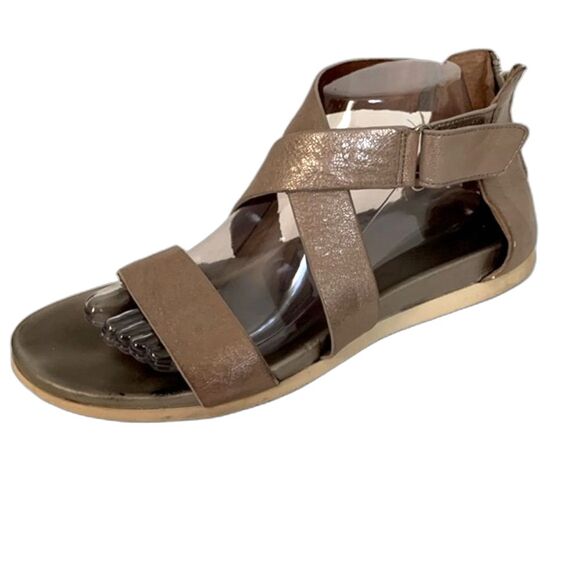 Sofft Fiora Metallic Taupe Leather Cross Strap Zipper Heel Comfort Sandal Sz 10 - Picture 1 of 10